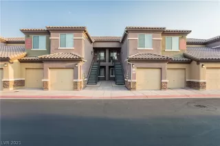 Photo #1: 2324923 Listing