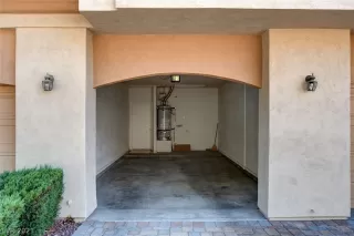 Photo #3: 2324975 Listing