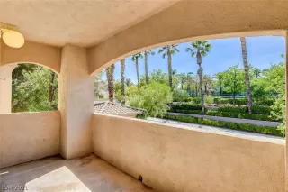 Photo #5: 2324975 Listing