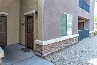 Photo #1: 2325002 Listing