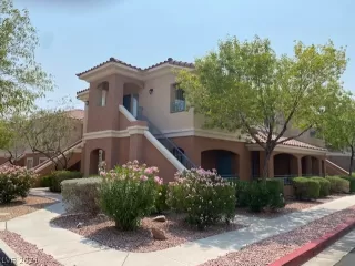 Photo #1: 2325014 Listing