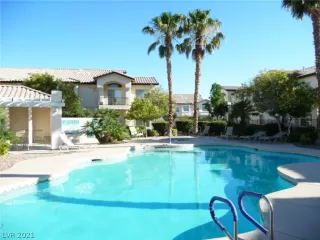 Photo #1: 2325017 Listing