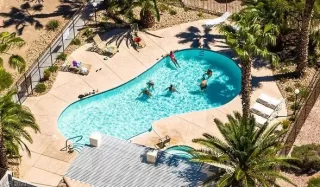 Photo #3: 2325017 Listing