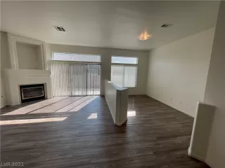 Photo #3: 2325022 Listing 