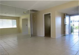 Photo #1: 2325043 Listing