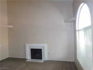 Photo #2: 2325054 Listing 