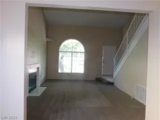 Photo #3: 2325054 Listing 