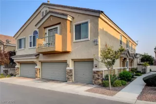 Photo #1: 2325065 Listing