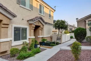 Photo #2: 2325065 Listing