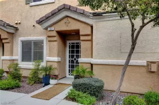 Photo #3: 2325065 Listing