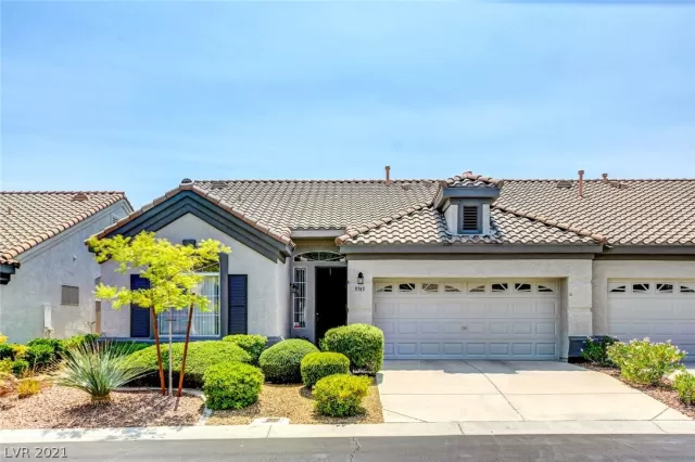 MLS: 2325092 Condo For Sale