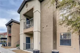 Photo #2: 2325100 Listing