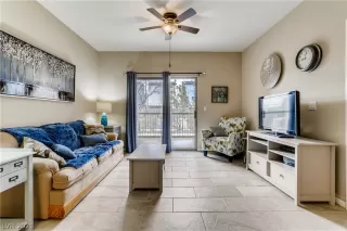 Photo #5: 2325100 Listing