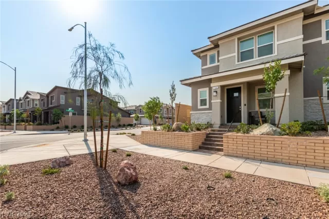 MLS: 2325119 Condo For Sale