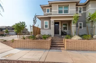 Photo #2: 2325119 Listing 