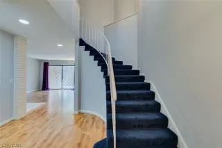 Photo #2: 2325217 Listing 