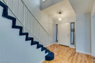 Photo #4: 2325217 Listing 