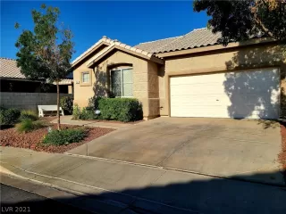 Photo #1: 2325218 Listing 