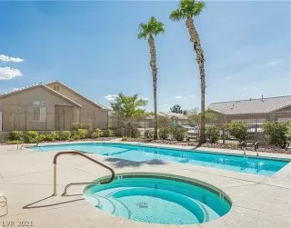 Photo #3: 2325218 Listing 