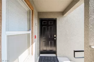 Photo #5: 2325221 Listing