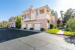 Photo #1: 2325239 Listing