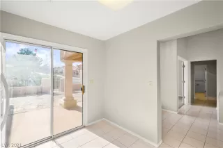 Photo #5: 2325273 Listing 