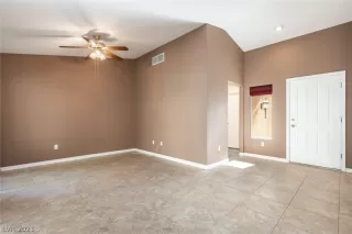 Photo #6: 2325314 Listing 