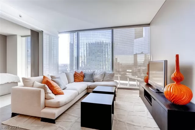 MLS: 2325320 Condo For Sale