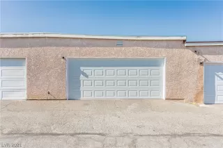 Photo #3: 2325334 Listing