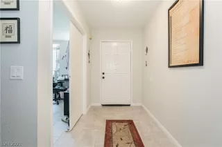 Photo #4: 2325334 Listing