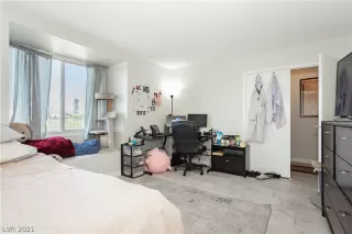 Photo #6: 2325334 Listing