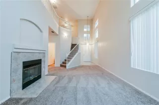 Photo #6: 2325338 Listing