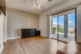 Photo #5: 2325340 Listing