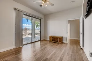 Photo #6: 2325340 Listing