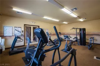 Photo #3: 2325356 Listing