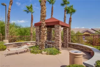 Photo #4: 2325356 Listing