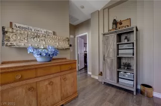 Photo #5: 2325363 Listing 