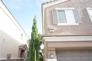 Photo #3: 2325372 Listing 