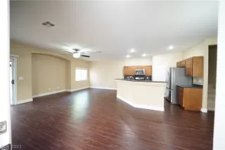 Photo #5: 2325372 Listing 