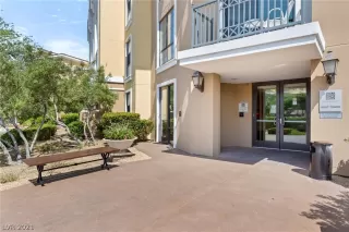 Photo #2: 2325379 Listing 