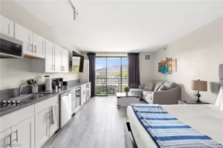 Photo #4: 2325379 Listing 