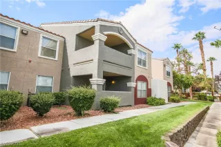 Photo #1: 2325418 Listing