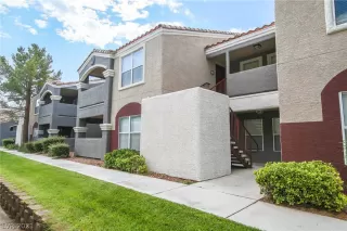 Photo #2: 2325418 Listing