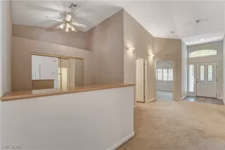 Photo #5: 2325433 Listing 