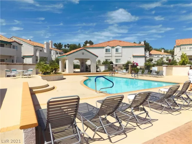 MLS: 2325453 Condo For Sale