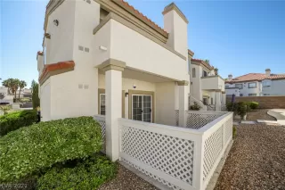 Photo #1: 2325453 Listing