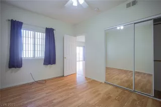 Photo #6: 2325453 Listing