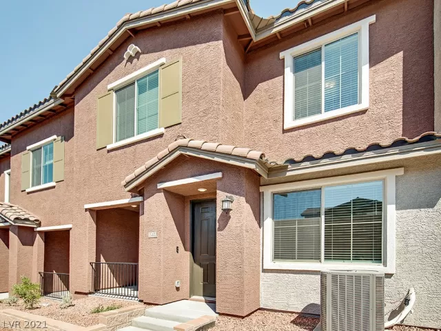 MLS: 2325485 Condo For Sale