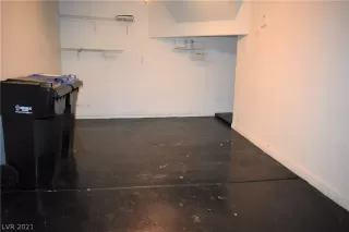 Photo #5: 2325515 Listing 