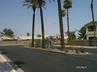 Photo #1: 2325525 Listing